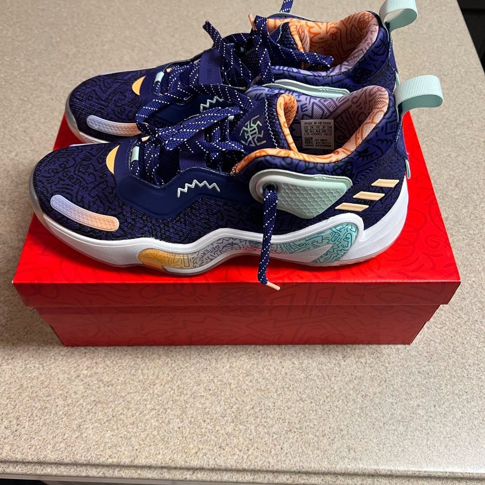 Adidas D.O.N. Issue 3 GCA Mens Basketball Shoes Size 10 Purple Orange White used